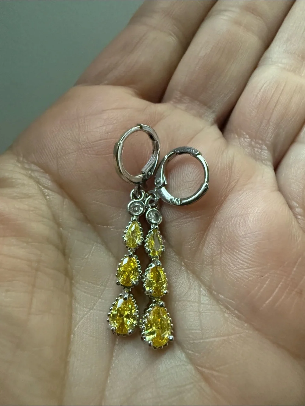 NEW!! 14k White Gold Plated with Yellow Crystals Drop Earrings